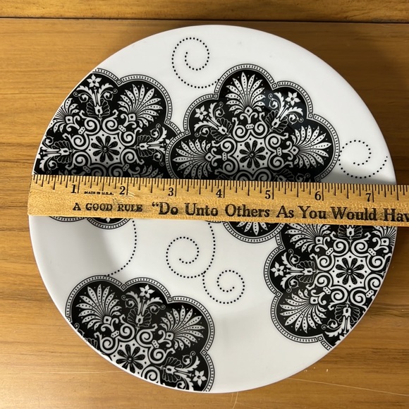 4 Black White Salad Appetizer Desert Plates and 1 Bowl - Picture 3 of 7